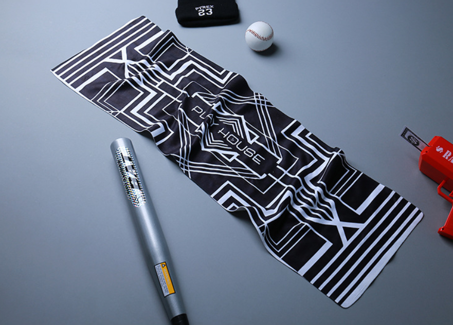 Customised Eco Friendly Digital Printed  Towels Quick Dry Terry Microfiber Gym Sports Towel Custom Logo