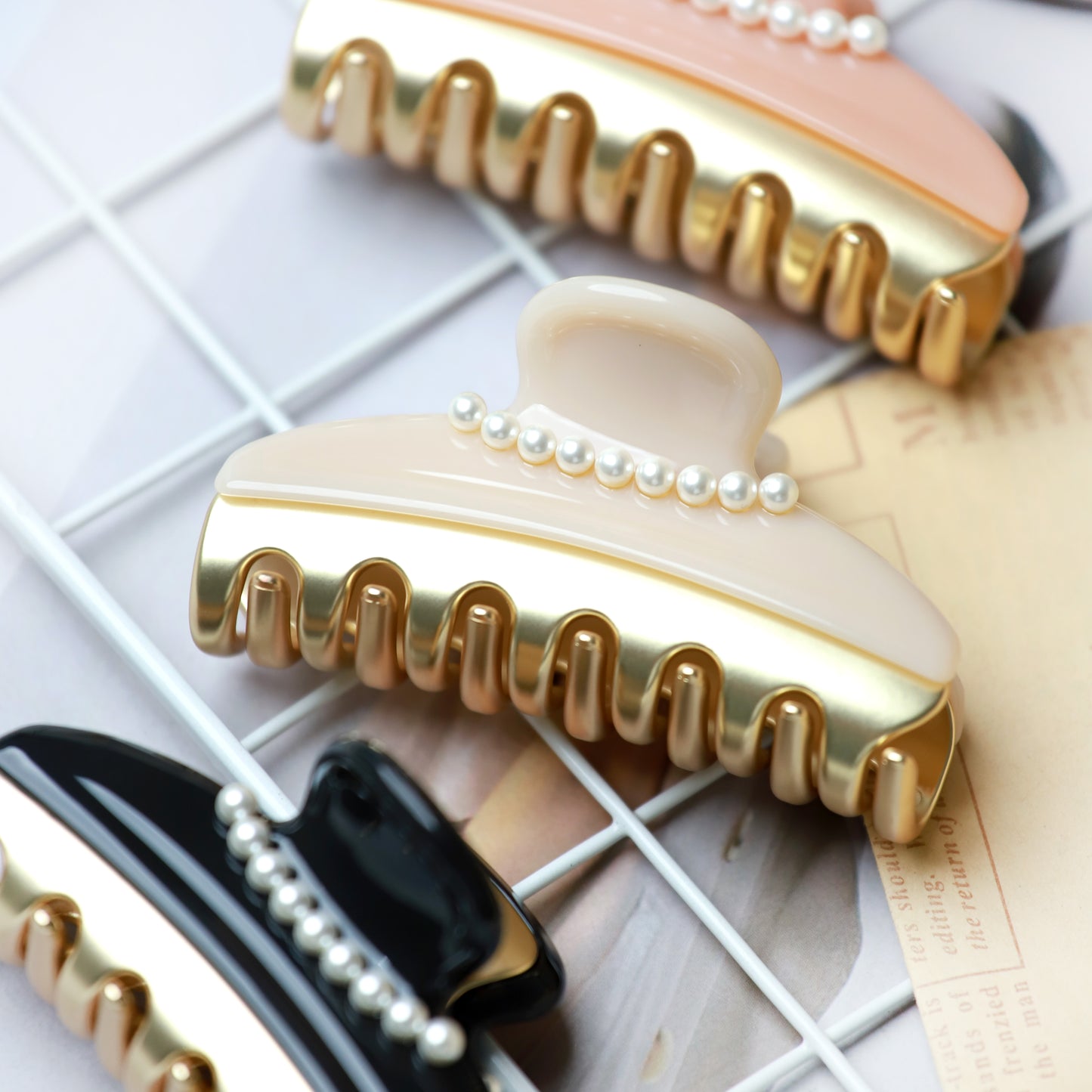 High-End Pearl Hair Claws Acetate & Plastic Women Girls Shark Grip Multifunction Hair Clips with Light Luxury Customized Size