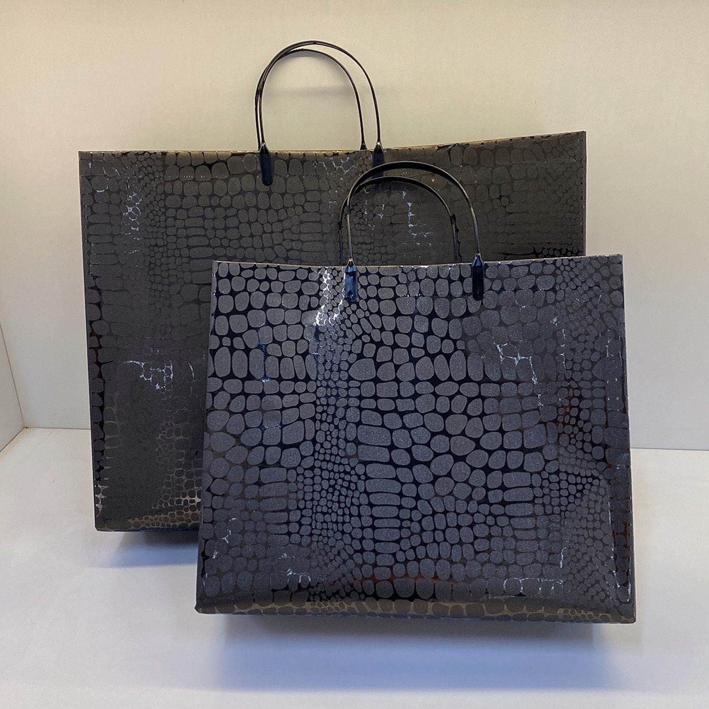 Bolsas de compras de plástico personalizadas con logotipo al por mayor – Embalaje premium grueso para minoristas y regalos
