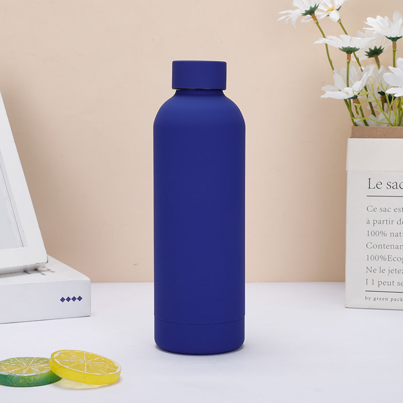 Botella de agua aislada al vacío de acero inoxidable 304 de 17 oz con logotipo personalizado, acabado de goma mate, frasco de viaje de boca estrecha.