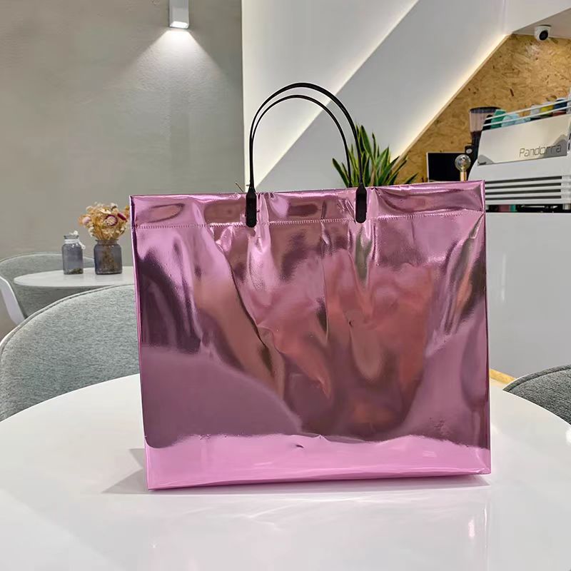 Bolsa de compras metálica holográfica con logotipo personalizado – Embalaje de lujo para minoristas y tiendas Duty-Free