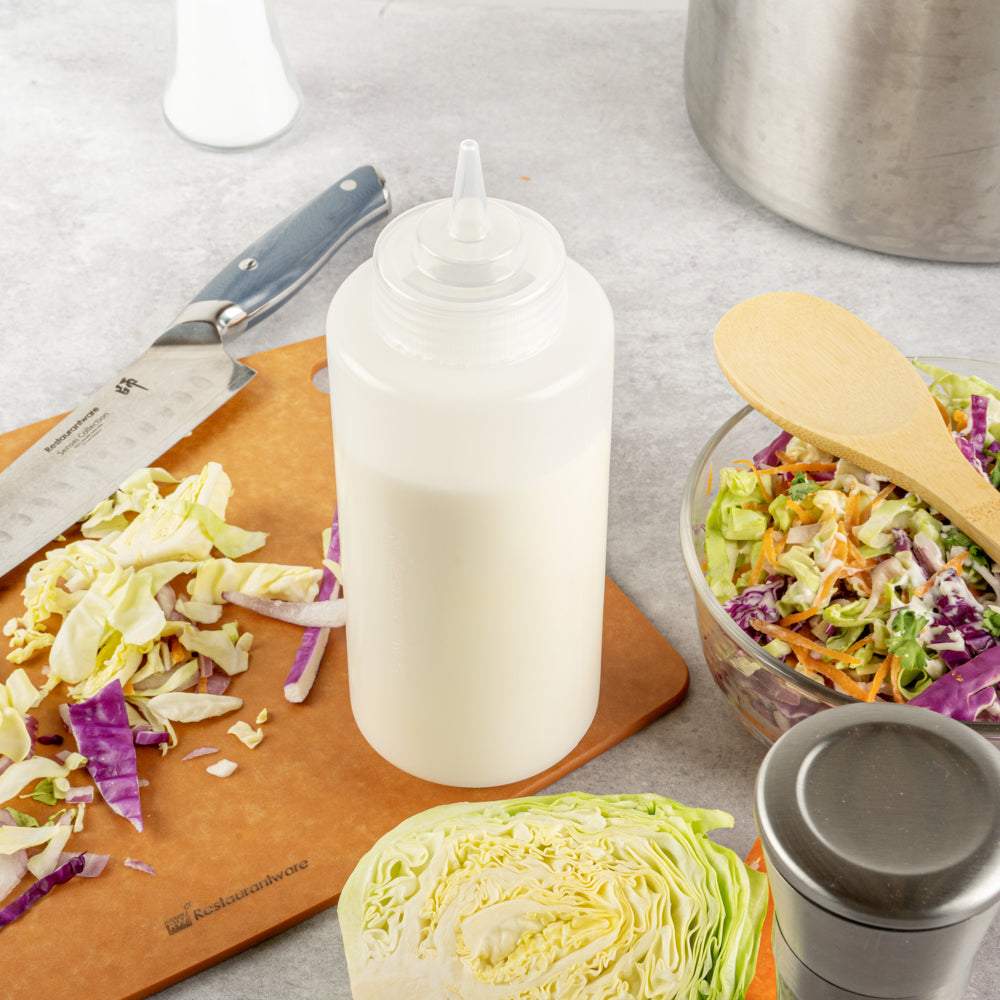 Botella de plástico transparente de 32 oz (primero en entrar, primero en salir), tapa de repuesto, punta de precisión, 9 1/2" x 3 1/2" x 3 1/2" (caja de 1 unidad)