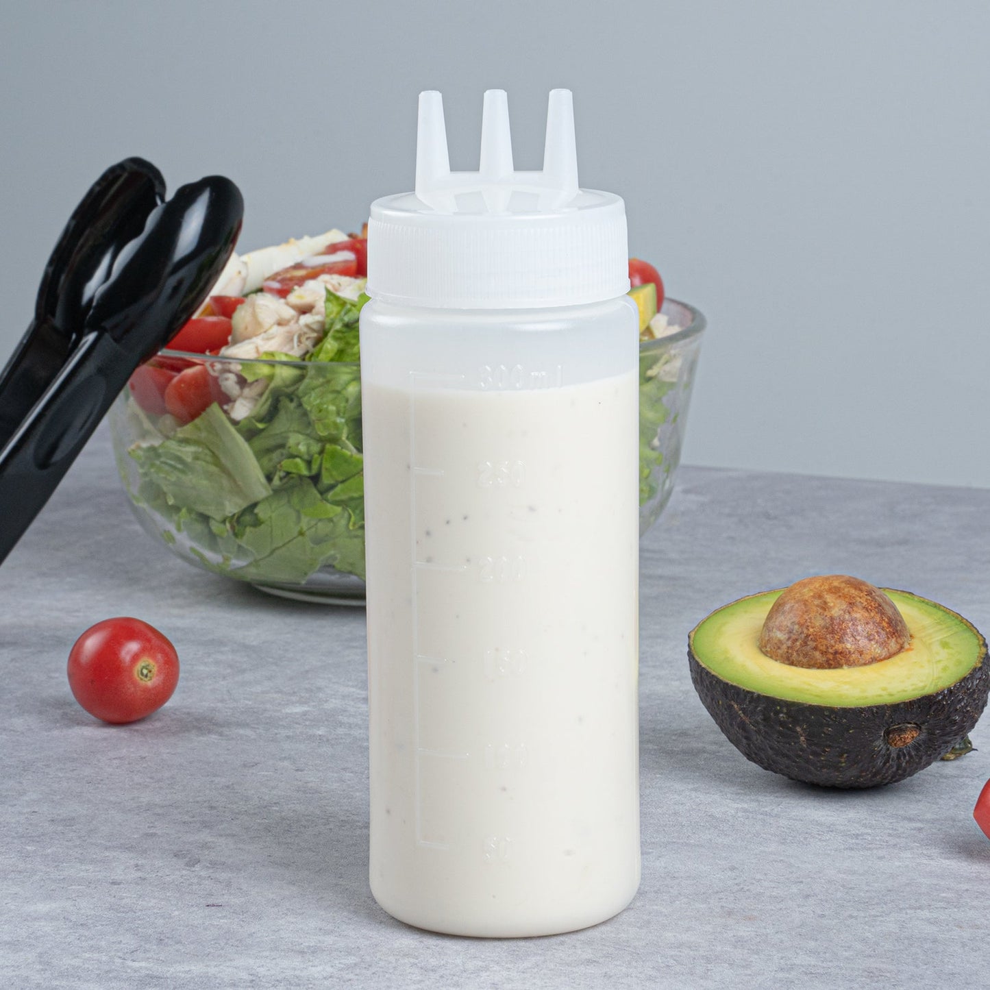 Botella de plástico transparente multiusos Sauce Tek de 12 oz (con punta de triple dispersión) - Caja de 6 unidades