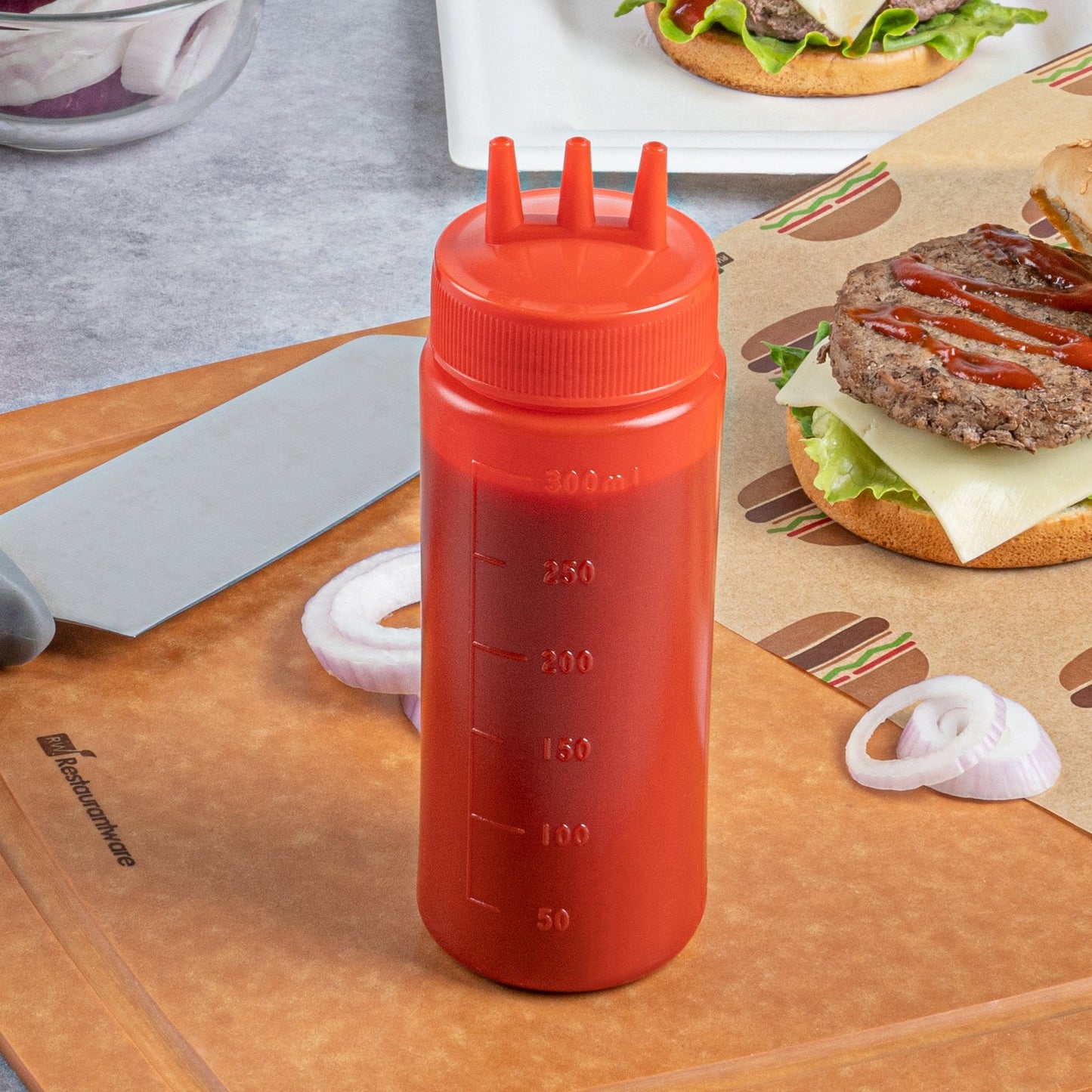 Botella de plástico para ketchup Sauce Tek de 12 oz, color rojo, con punta de triple dispersión, caja de 6 unidades