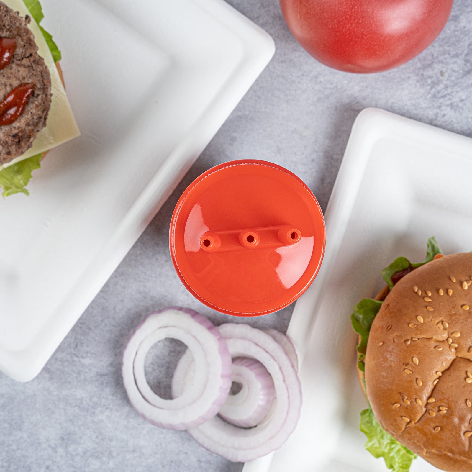 Botella de plástico para ketchup Sauce Tek de 12 oz, color rojo, con punta de triple dispersión, caja de 6 unidades