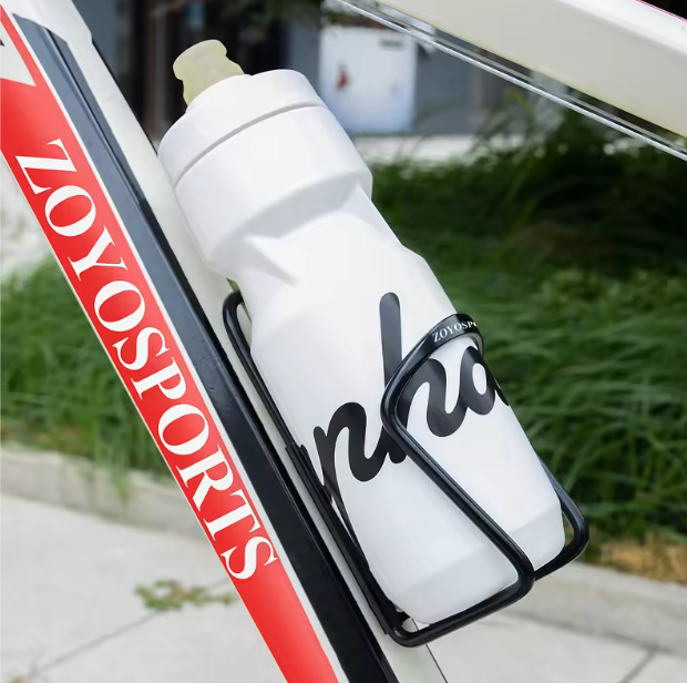 24oz Custom Durable Lightweight Eco-Friendly Squeeze Bike Water Bottle for Outdoor Cycling and Mountain Use